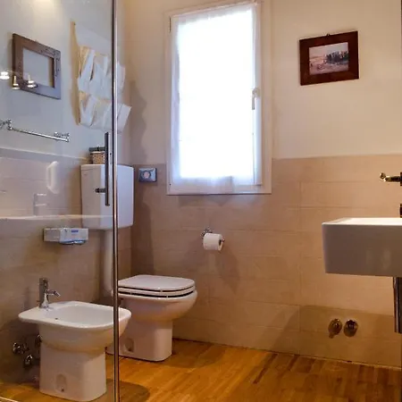 Osteria E Del Viaggiatore *