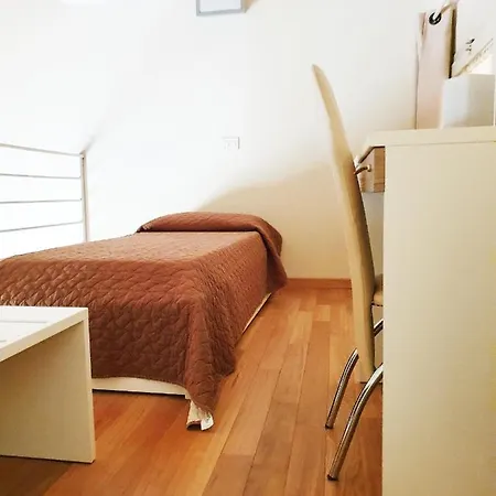 Osteria E Del Viaggiatore Pensionat *