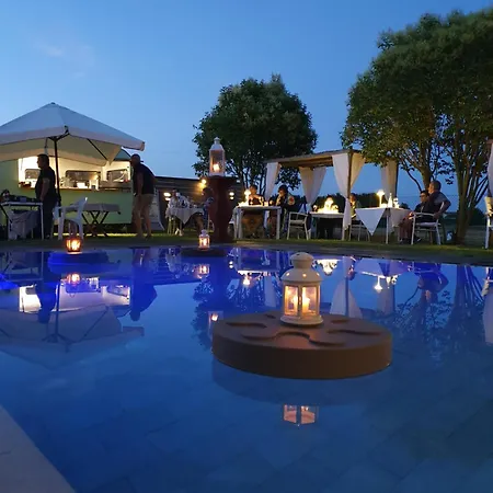 Osteria E Del Viaggiatore Pensionat Russi