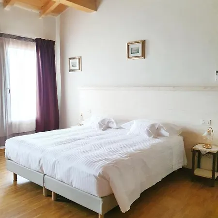 בית הארחה Osteria E Del Viaggiatore