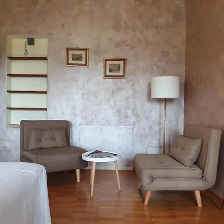 בית הארחה Osteria E Del Viaggiatore Russi