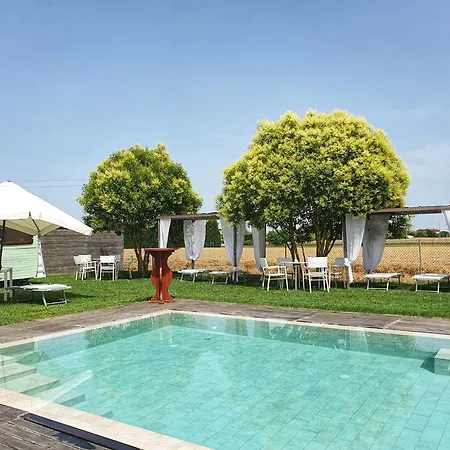 Osteria E Del Viaggiatore Russi