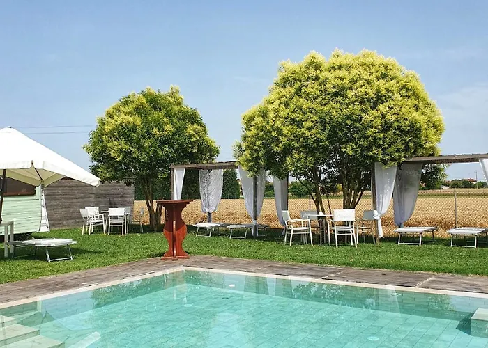 Osteria E Del Viaggiatore Russi